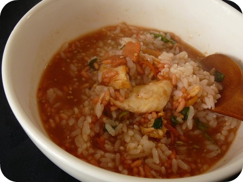 ちょいカロ雑炊　韓国風豚キムチ雑炊にご飯をプラス