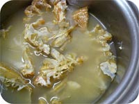 毛蟹の殻で取ったスープ