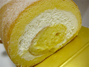 銀座マルキーズ店の米粉のロールケーキ