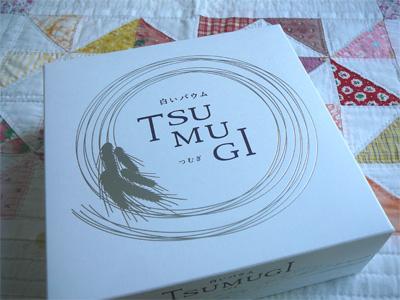 石屋製菓「白いバウム TSUMUGI 」のパッケージ