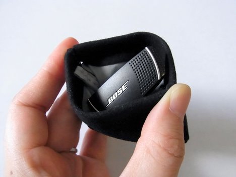 Bose Bluetooth headsetと収納袋