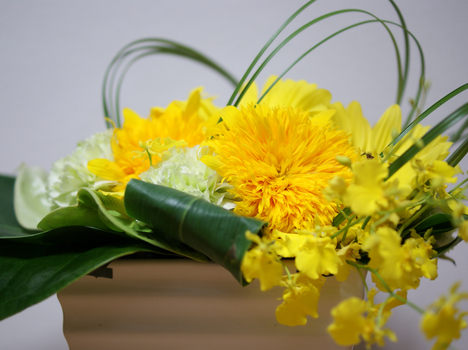 日比谷花壇のフラワーアレンジメントを古希の祝いに送りましたの一枚目の画像